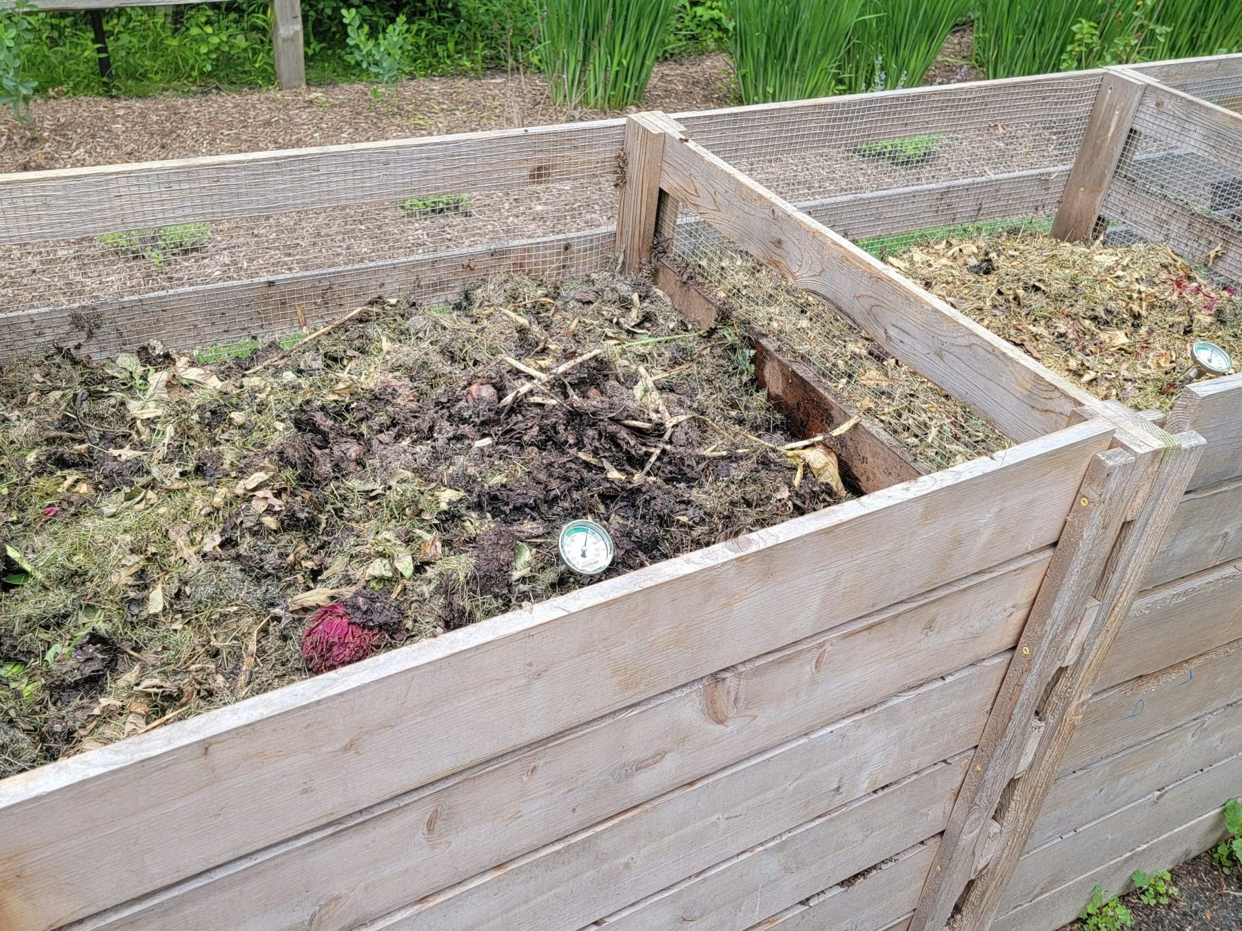 Wood compost bins